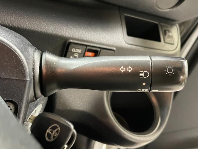 シエンタ Ｘ　禁煙車・社外ナビ・バックモニター・ＥＴＣ・Ｂｌｕｅｔｏｏｔｈ・パワースライドドア・３列シート・電動格納ミラー（9枚目）