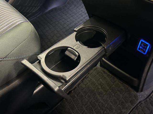 ヴォクシー ZS 禁煙車・純正ナビ(NSZT-W66T)・バックモニター・セーフティセンス・パワースライドドア・クルーズコントロール・充電用USBソケット・ETC・テレビキャンセラー・LEDヘッドライト(11枚目)