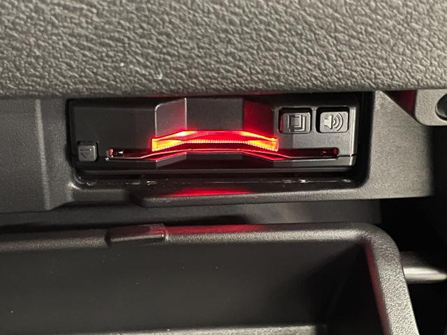 セレナ ハイウェイスターV 買取車両・両側パワースライド・純正10型ナビ・アラウンドビューモニター・ETC・スペアキー・エマージェンシーブレーキ・寒冷地仕様車・全席充電用USBソケット・後席シートバックテーブル・後席モニター(18枚目)