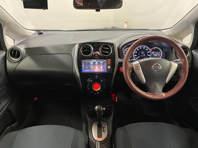 ノート X DIG-S ETC バックカメラ ナビ レーンアシスト 衝突被害軽減システム オートライト スマートキー アイドリングストップ 電動格納ミラー CVT 盗難防止システム 衝突安全ボディ ABS ESC CD(2枚目)