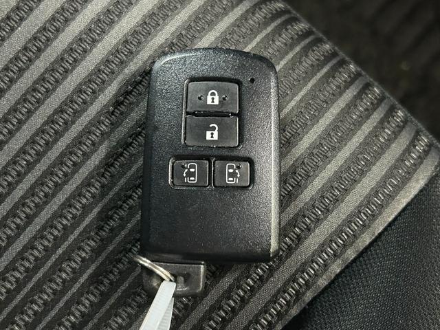 ヴォクシー ZS 煌 禁煙車・純正10インチナビ(NSZN-Z66T)・トヨタセーフティセンス・バックモニター・ETC・両側パワースライドドア・LEDヘッドライト・テレビキット・後席シートバックテーブル(16枚目)