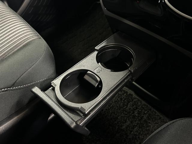 ヴォクシー ZS 煌 禁煙車・純正10インチナビ(NSZN-Z66T)・トヨタセーフティセンス・バックモニター・ETC・両側パワースライドドア・LEDヘッドライト・テレビキット・後席シートバックテーブル(33枚目)