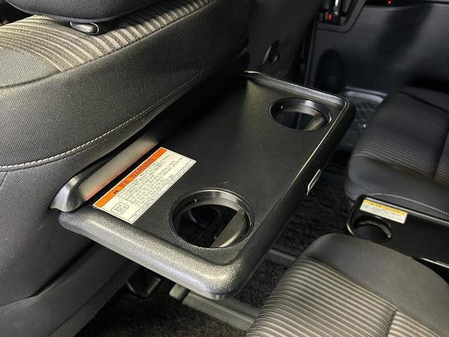 ヴォクシー ZS 煌 禁煙車・純正10インチナビ(NSZN-Z66T)・トヨタセーフティセンス・バックモニター・ETC・両側パワースライドドア・LEDヘッドライト・テレビキット・後席シートバックテーブル(38枚目)