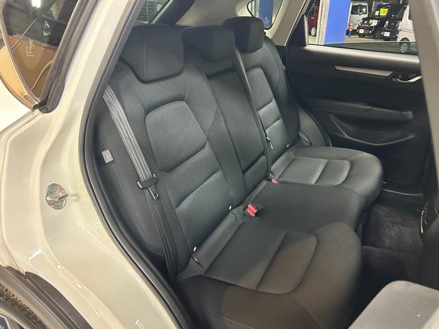 CX-5 20S プロアクティブ 禁煙車・純正ナビ・バックモニター・サイドカメラ・スペアキー・パワーバックドア・パワーシート・ETC・BSM・HUD・シートヒーター・後席充電用USBソケット・アダプティブクルーズコントロール(43枚目)