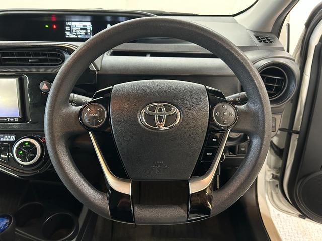 アクア L 禁煙車・トヨタセーフティセンス・社外ナビ(CN-E310D)・バックモニター・Bluetooth・ETC・ステアリングリモコン・電動格納ミラー・スペアキー・レーンアシスト・衝突軽減ブレーキ・後期モデル(6枚目)