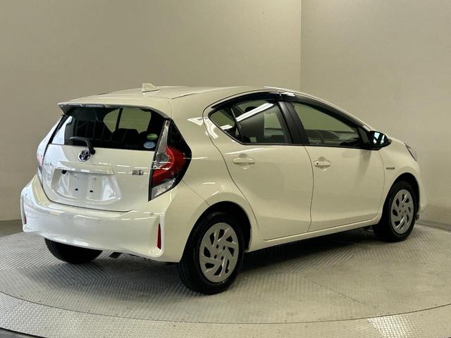 アクア L 禁煙車・トヨタセーフティセンス・社外ナビ(CN-E310D)・バックモニター・Bluetooth・ETC・ステアリングリモコン・電動格納ミラー・スペアキー・レーンアシスト・衝突軽減ブレーキ・後期モデル(25枚目)