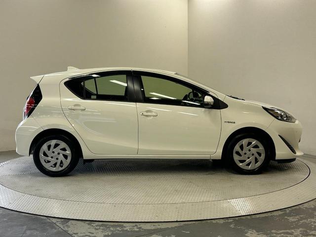 アクア L 禁煙車・トヨタセーフティセンス・社外ナビ(CN-E310D)・バックモニター・Bluetooth・ETC・ステアリングリモコン・電動格納ミラー・スペアキー・レーンアシスト・衝突軽減ブレーキ・後期モデル(26枚目)