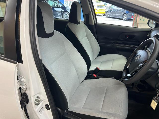 アクア L 禁煙車・トヨタセーフティセンス・社外ナビ(CN-E310D)・バックモニター・Bluetooth・ETC・ステアリングリモコン・電動格納ミラー・スペアキー・レーンアシスト・衝突軽減ブレーキ・後期モデル(33枚目)
