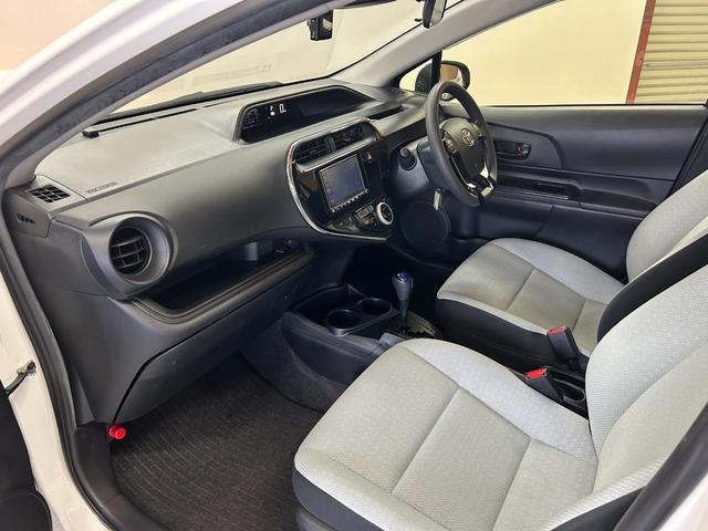 アクア L 禁煙車・トヨタセーフティセンス・社外ナビ(CN-E310D)・バックモニター・Bluetooth・ETC・ステアリングリモコン・電動格納ミラー・スペアキー・レーンアシスト・衝突軽減ブレーキ・後期モデル(36枚目)