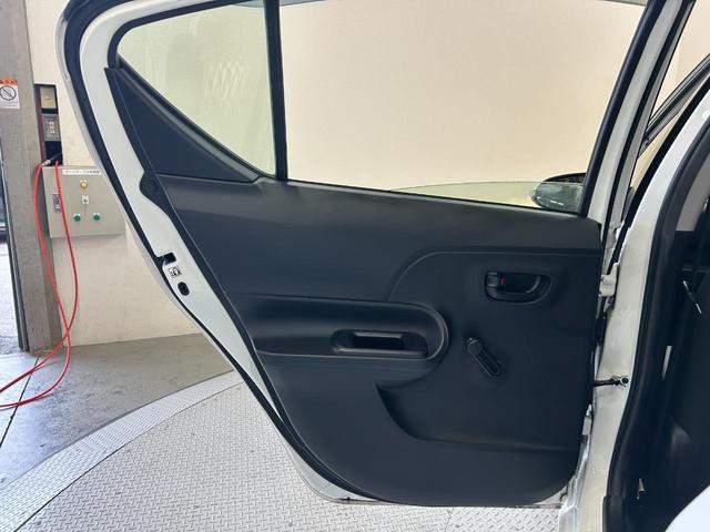 アクア L 禁煙車・トヨタセーフティセンス・社外ナビ(CN-E310D)・バックモニター・Bluetooth・ETC・ステアリングリモコン・電動格納ミラー・スペアキー・レーンアシスト・衝突軽減ブレーキ・後期モデル(43枚目)