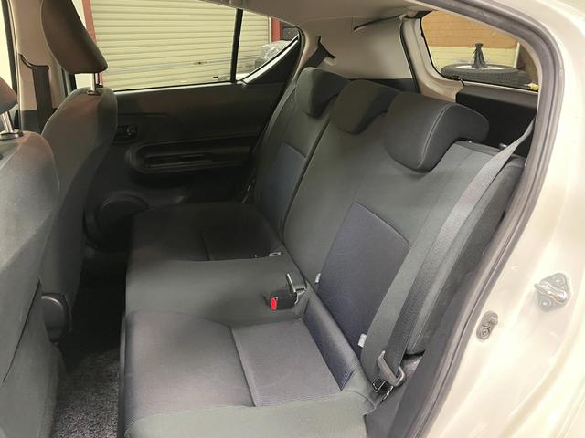 アクア S 禁煙車・スマートキー・プッシュスタート・パイオニアナビ(AVIC-RW03)・ETC・中期モデル・電動格納ミラー・オートライト(28枚目)
