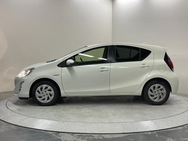 アクア S 禁煙車・スマートキー・プッシュスタート・パイオニアナビ(AVIC-RW03)・ETC・中期モデル・電動格納ミラー・オートライト(30枚目)