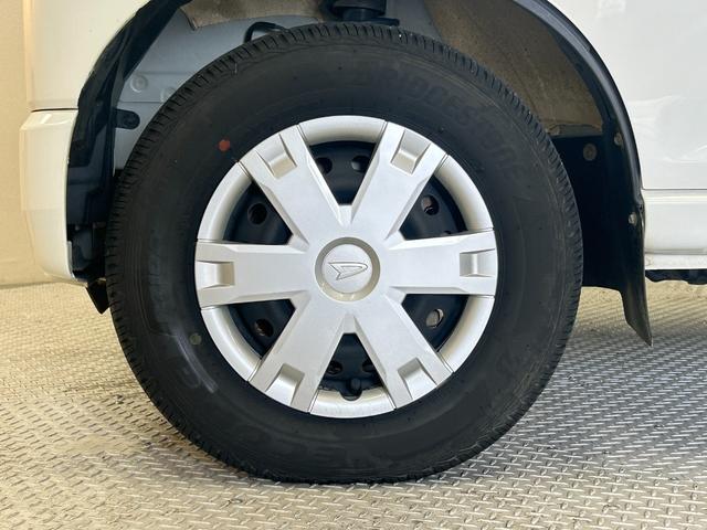 ハイゼットカーゴ クルーズ 買取車両・衝突軽減ブレーキ横滑り防止・クリアランスソナー・ETC・CDデッキ・キーレスエントリー・スペアキー・リアヒーター(33枚目)