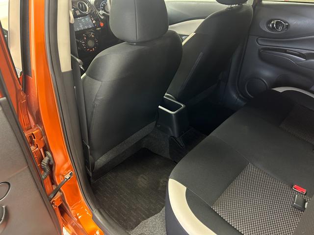 ノート e-パワー X 禁煙車・スマートキー・スペアキー・純正ナビ(MM516D-W)・アラウンドビューモニター・エマージェンシーブレーキ・デジタルインナーミラー・社外14インチアルミホイール・テレビキット(30枚目)