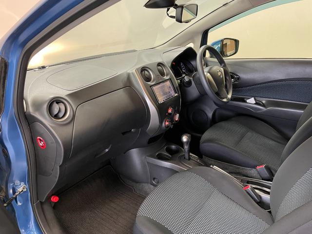 ノート Ｘ　ＦＯＵＲ　禁煙車・社外ナビ（ＡＶＩＣ－ＭＲＺ０９９）・スマートキー・スペアキー・アラウンドビューモニター・エマージェンシーブレーキ・レーンアシスト・ＥＴＣ・Ｂｌｕｅｔｏｏｔｈ・社外１５インチアルミホイール（6枚目）