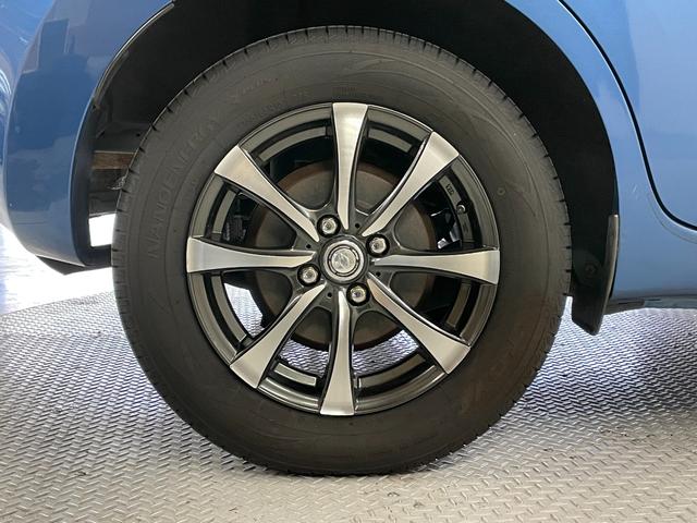 ノート Ｘ　ＦＯＵＲ　禁煙車・社外ナビ（ＡＶＩＣ－ＭＲＺ０９９）・スマートキー・スペアキー・アラウンドビューモニター・エマージェンシーブレーキ・レーンアシスト・ＥＴＣ・Ｂｌｕｅｔｏｏｔｈ・社外１５インチアルミホイール（12枚目）
