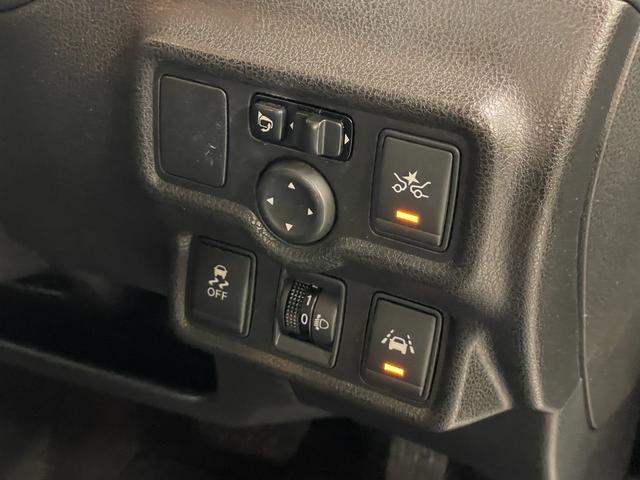ノート Ｘ　ＦＯＵＲ　禁煙車・社外ナビ（ＡＶＩＣ－ＭＲＺ０９９）・スマートキー・スペアキー・アラウンドビューモニター・エマージェンシーブレーキ・レーンアシスト・ＥＴＣ・Ｂｌｕｅｔｏｏｔｈ・社外１５インチアルミホイール（41枚目）