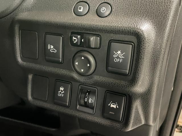 ノート e-パワー B アラウンドビューモニター・エマージェンシーブレーキ・インテリルームミラー・レーンアシスト・スマートキー・スペアキー・ETC・クリアランスソナー・CDデッキオートライト・電動格納ミラー(4枚目)