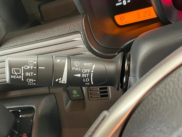 N-VAN ファン 届済未使用車・ホンダセンシング・ナビ装着用スペシャルパッケージ・スマートキー・スペアキー・LEDヘッドライト・充電用USBソケット・アダプティブクルーズコントロール・ステアリングリモコン(19枚目)