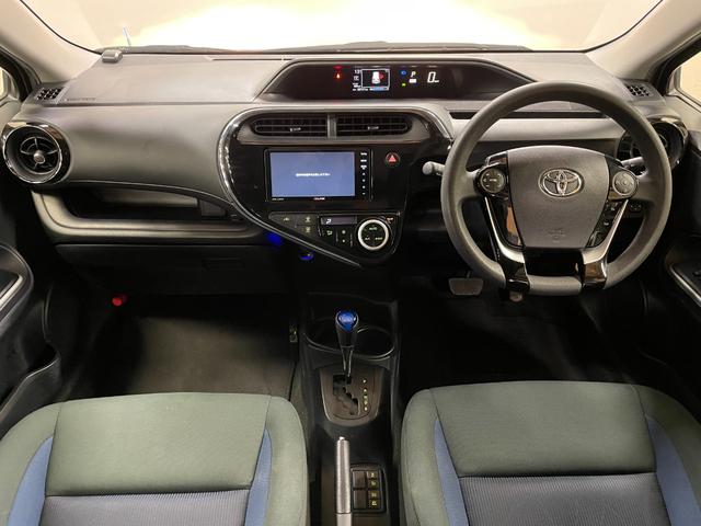 アクア S 禁煙車・社外ナビ(AVN-LS02W)・バックモニター・Bluetooth・フルセグTV・ETC・ステアリングリモコン・電動格納ミラー・後期モデル(2枚目)