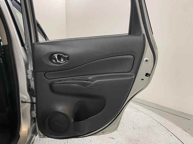 ノート 禁煙車・社外ナビ(AVN-LS02W)・バックモニター・Bluetooth・フルセグTV・ETC・ステアリングリモコン・電動格納ミラー・後期モデル(45枚目)
