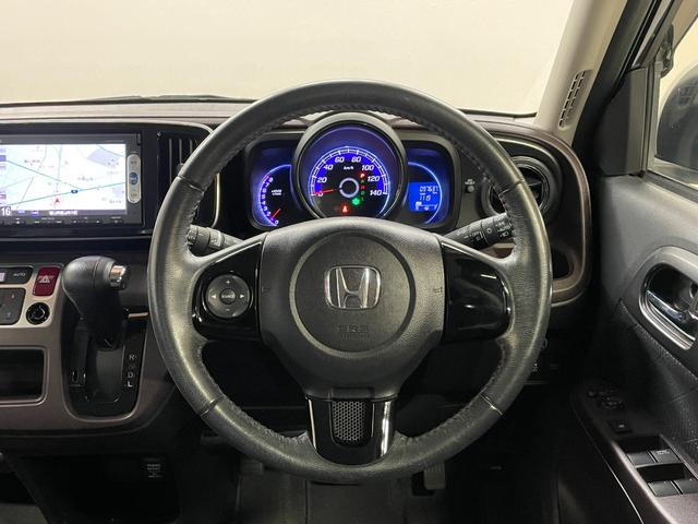 Ｎ－ＯＮＥ プレミアム　純正ナビ（ＶＸＭ－１５５ＶＳｉ）・バックモニター・スマートキー・スペアキー・Ｂｌｕｅｔｏｏｔｈ・ＨＩＤヘッドライト・純正１４インチアルミホイール・ステアリングリモコン・衝突軽減ブレーキ（17枚目）