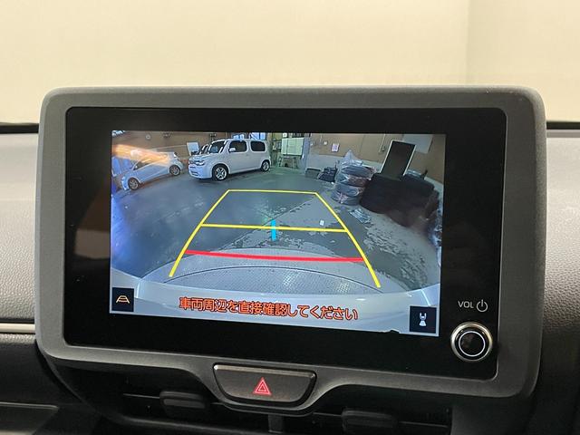 ヤリス X 禁煙車・純正ディスプレイオーディオ・ステアリングリモコン・トヨタセーフティセンス・バックモニター・スマートキー・ETC・LEDヘッドライト・HDMI出力・クリアランスソナー・レーンキープアシスト(4枚目)