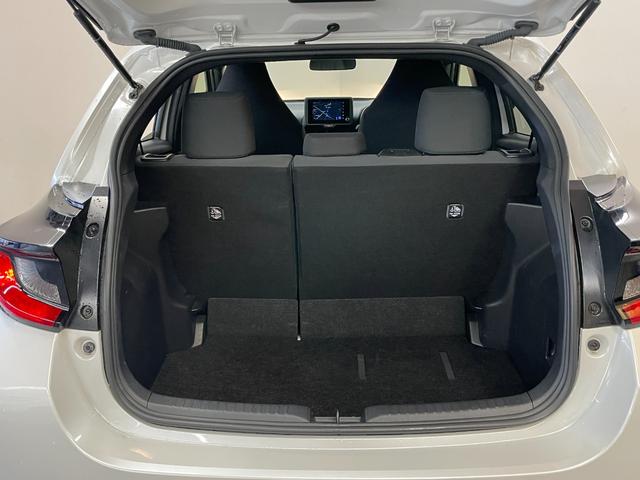 ヤリス X 禁煙車・純正ディスプレイオーディオ・ステアリングリモコン・トヨタセーフティセンス・バックモニター・スマートキー・ETC・LEDヘッドライト・HDMI出力・クリアランスソナー・レーンキープアシスト(13枚目)