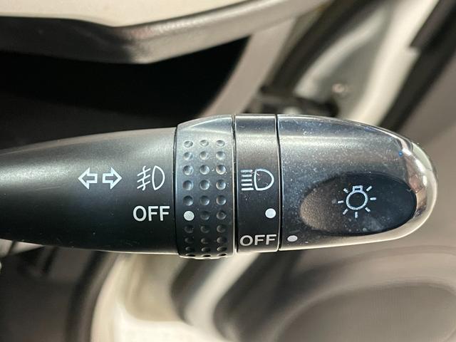 ステラ カスタムRリミテッド スマートキー・純正アルミホイール・買取車両・HIDヘッドライト・電動格納ミラー(19枚目)