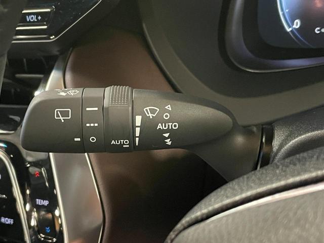 ハリアー Z レーダークルコン 電動格納ミラー BTオーディオ ソナー レーンアシスト 盗難防止 Aライト 運転席パワーシート 地デジ 横滑防止装置 リアビューカメラ ヘッドライトLED Wエアバッグ キーレス(19枚目)