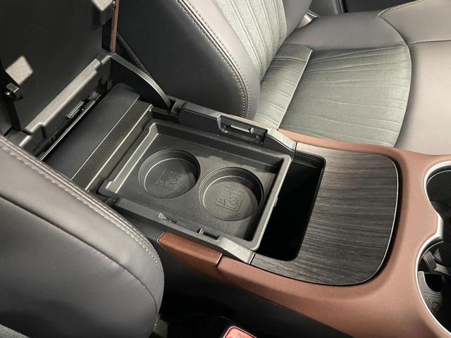 ハリアー Z レーダークルコン 電動格納ミラー BTオーディオ ソナー レーンアシスト 盗難防止 Aライト 運転席パワーシート 地デジ 横滑防止装置 リアビューカメラ ヘッドライトLED Wエアバッグ キーレス(33枚目)