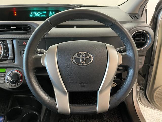 アクア G 禁煙 デュアルエアバック I-STOP 衝突安全ボディ パワーウィンドウ 1オーナ- ESC ATエアコン ABS パワーステアリング 運転席エアバッグ キーレススタートシステム ETC(11枚目)