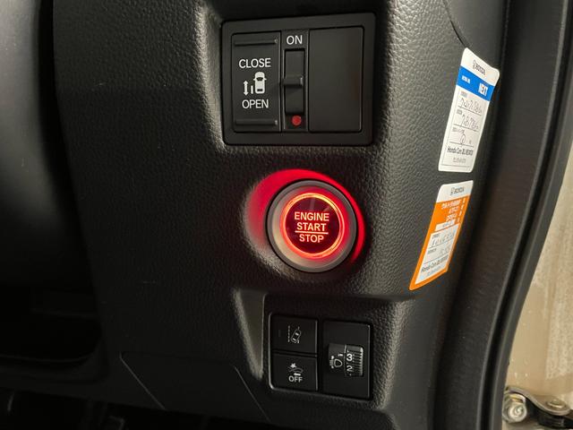 Ｎ－ＢＯＸカスタム Ｌ　純正ナビ・バックモニター・スマートキー・スペアキー・ホンダセンシング・アダプティブクルーズコントロール・前席シートヒーター・クリアランスソナー・ＬＥＤヘッドライト・後席シートバックテーブル（6枚目）