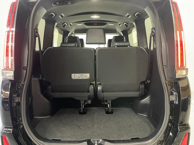 ノア Ｓｉ　ダブルバイビー　禁煙車・トヨタセーフティセンス・社外ナビ（ＡＶＩＣ－ＲＺ８０２）・バックモニター・スマートキー・両側パワースライドドア・ＥＴＣ・ＬＥＤヘッドライト・クルーズコントロール・後席シートバックテーブル（17枚目）