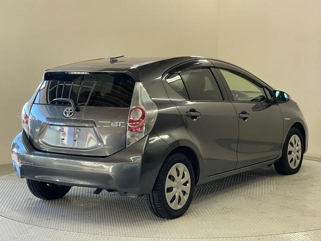 アクア Ｓ　スマートキー・スペアキー・純正ナビ（ＮＳＺＴ－Ｗ６２Ｇ）・バックモニター・フルセグＴＶ・Ｂｌｕｅｔｏｏｔｈ・オートライト・電動格納ミラー・ＥＴＣ・ステアリングリモコン・前期モデル（10枚目）