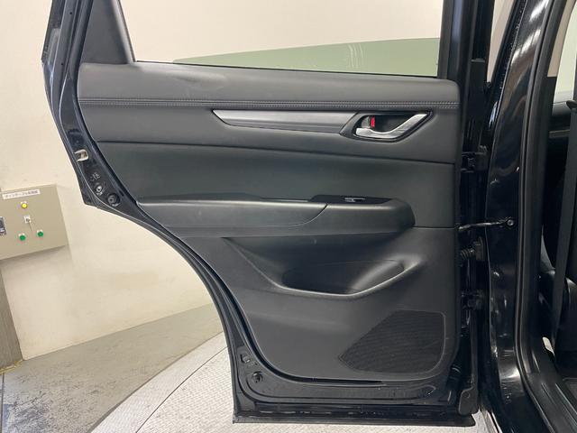 CX-5 XD 純正メーカーナビ・バック&サイドカメラ・スマートキー・スペアキー・BSM・LEDヘッドライト・後席充電用USBソケット・ETC・クリアランスソナー・アダプティブクルーズコントロール(41枚目)