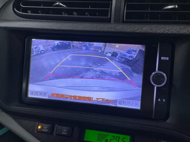 アクア S 純正ナビ(NSZT-W62G)・バックモニター・スペアキー・ETC・電動格納ミラー・Bluetooth・フルセグTV・ステアリングリモコン・前期モデル(3枚目)