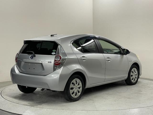 アクア S 純正ナビ(NSZT-W62G)・バックモニター・スペアキー・ETC・電動格納ミラー・Bluetooth・フルセグTV・ステアリングリモコン・前期モデル(10枚目)