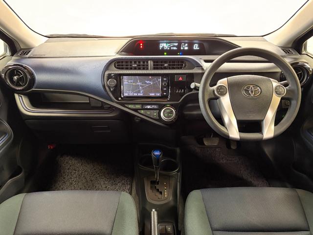 アクア Ｓ　スマートキー・スペアキー・純正ナビ（ＮＳＺＮ－Ｗ６４Ｔ）・バックモニター・電動格納ミラー・オートライト・ステアリングリモコン・Ｂｌｕｅｔｏｏｔｈ・フルセグＴＶ（2枚目）