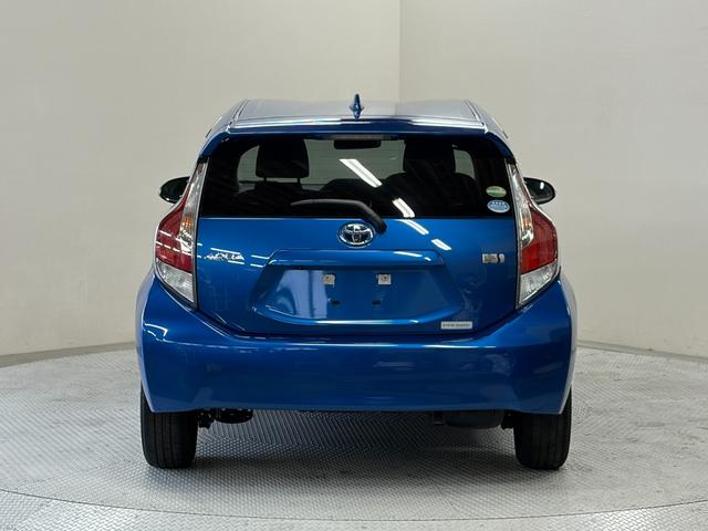 アクア Ｓ　スマートキー・スペアキー・純正ナビ（ＮＳＺＮ－Ｗ６４Ｔ）・バックモニター・電動格納ミラー・オートライト・ステアリングリモコン・Ｂｌｕｅｔｏｏｔｈ・フルセグＴＶ（17枚目）