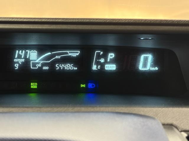 アクア Ｓ　スマートキー・スペアキー・純正ナビ（ＮＳＺＮ－Ｗ６４Ｔ）・バックモニター・電動格納ミラー・オートライト・ステアリングリモコン・Ｂｌｕｅｔｏｏｔｈ・フルセグＴＶ（25枚目）