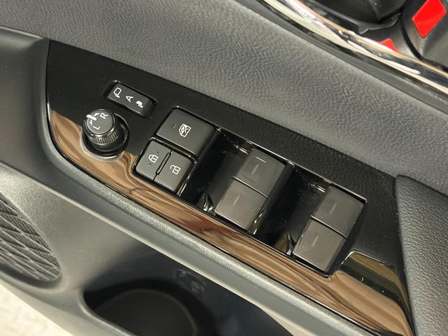 プリウス S 社外ナビ(CN-B301B)・バックモニター・スマートキー・スペアキー・トヨタセーフティセンス・LEDヘッドライト・レーダークルーズコントロール・社外15インチアルミホイール・新品夏タイヤ・前期モデル(12枚目)