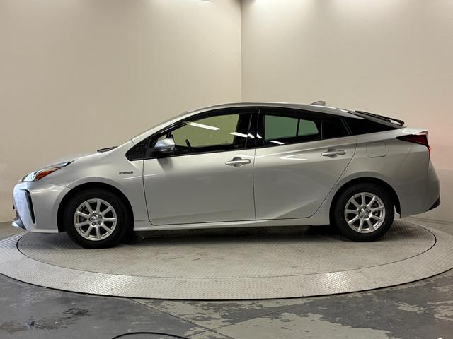 プリウス S 社外ナビ(CN-B301B)・バックモニター・スマートキー・スペアキー・トヨタセーフティセンス・LEDヘッドライト・レーダークルーズコントロール・社外15インチアルミホイール・新品夏タイヤ・前期モデル(17枚目)