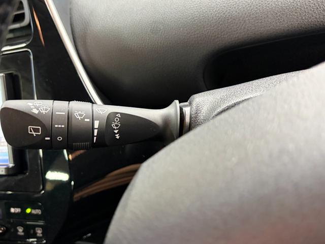 プリウス S 社外ナビ(CN-B301B)・バックモニター・スマートキー・スペアキー・トヨタセーフティセンス・LEDヘッドライト・レーダークルーズコントロール・社外15インチアルミホイール・新品夏タイヤ・前期モデル(24枚目)