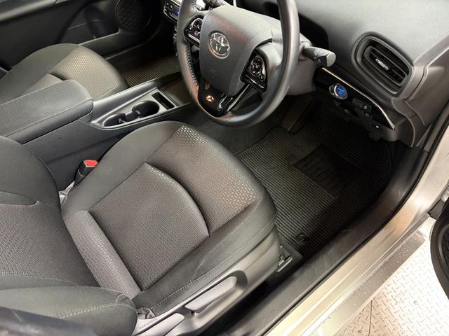 プリウス S 社外ナビ(CN-B301B)・バックモニター・スマートキー・スペアキー・トヨタセーフティセンス・LEDヘッドライト・レーダークルーズコントロール・社外15インチアルミホイール・新品夏タイヤ・前期モデル(34枚目)