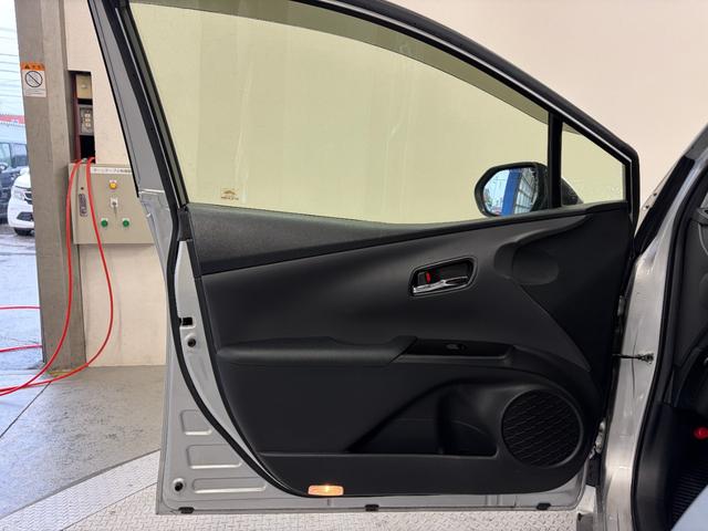 プリウス S 社外ナビ(CN-B301B)・バックモニター・スマートキー・スペアキー・トヨタセーフティセンス・LEDヘッドライト・レーダークルーズコントロール・社外15インチアルミホイール・新品夏タイヤ・前期モデル(40枚目)