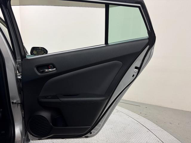 プリウス S 社外ナビ(CN-B301B)・バックモニター・スマートキー・スペアキー・トヨタセーフティセンス・LEDヘッドライト・レーダークルーズコントロール・社外15インチアルミホイール・新品夏タイヤ・前期モデル(43枚目)