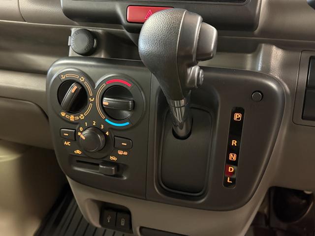 エブリイ ＰＣ　パートタイム４ＷＤ　（後輪駆動ベース）・純正ディスプレイオーディオ・バックモニター・デュアルカメラブレーキサポート・シートヒーター・充電用ＵＳＢソケット・クリアランスソナー（24枚目）