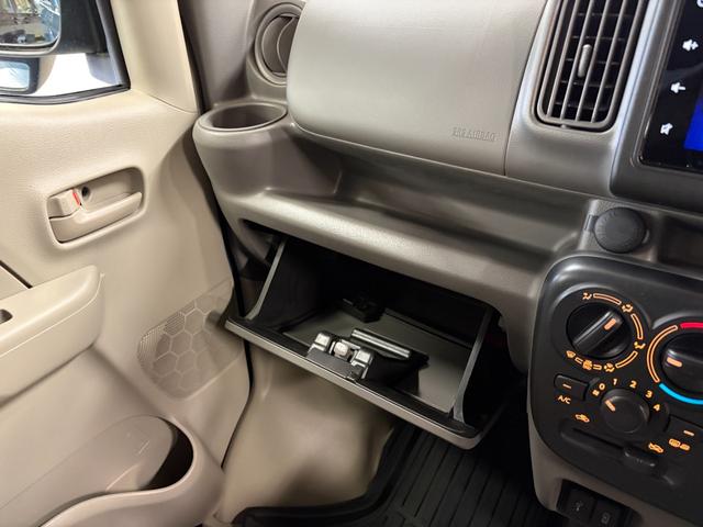 エブリイ ＰＣ　パートタイム４ＷＤ　（後輪駆動ベース）・純正ディスプレイオーディオ・バックモニター・デュアルカメラブレーキサポート・シートヒーター・充電用ＵＳＢソケット・クリアランスソナー（25枚目）