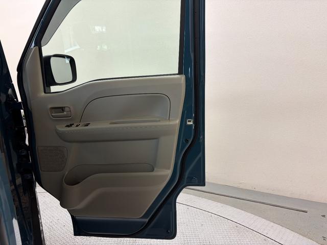 エブリイ ＰＣ　パートタイム４ＷＤ　（後輪駆動ベース）・純正ディスプレイオーディオ・バックモニター・デュアルカメラブレーキサポート・シートヒーター・充電用ＵＳＢソケット・クリアランスソナー（38枚目）